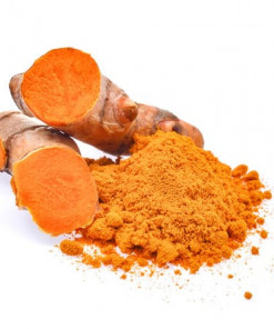 Kurkumawurzel und Kurkumapulver